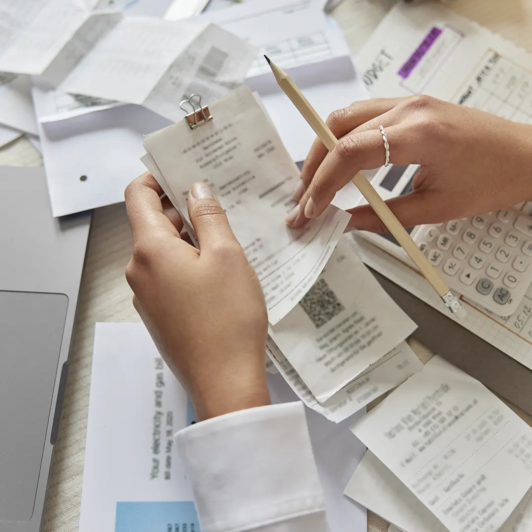 Búsqueda inteligente de PDFs con IA y OCR: encuentra facturas y documentos en segundos